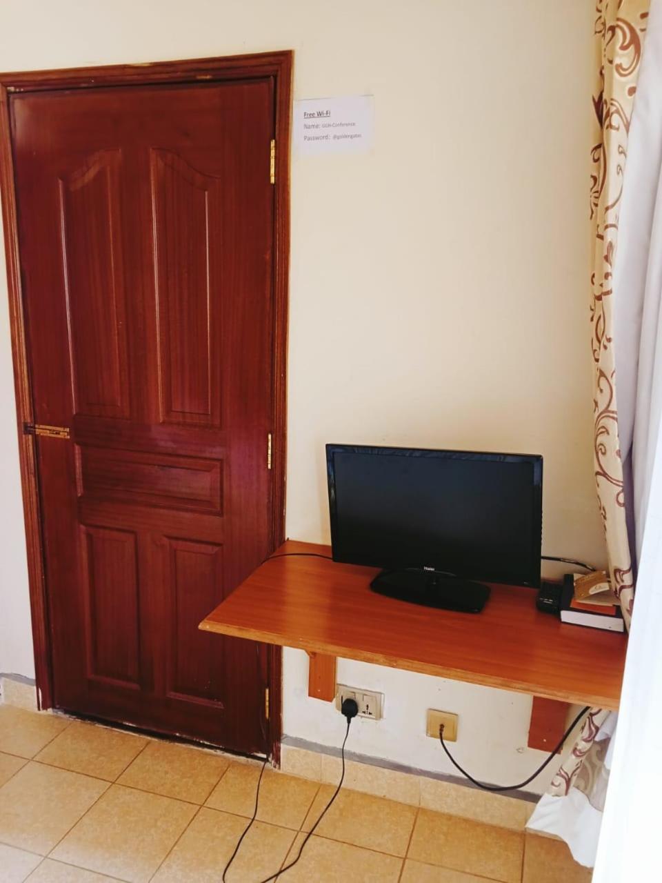 Golden Gates Hotel Thuthuriki Exterior photo